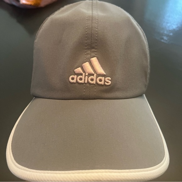 Adidas ladies hat - Picture 7 of 8